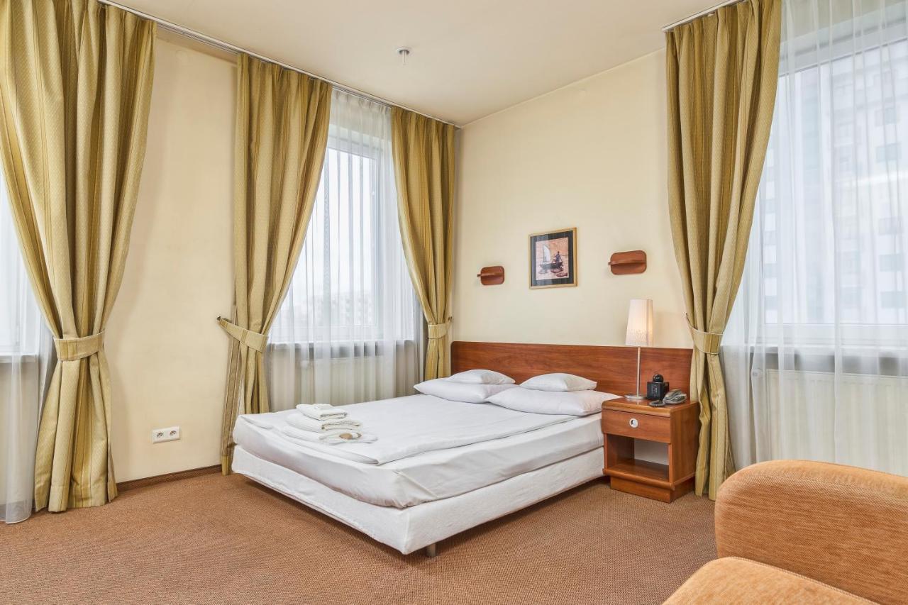 Hotel Colibra Варшава Екстериор снимка