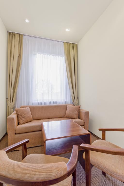 Hotel Colibra Варшава Екстериор снимка